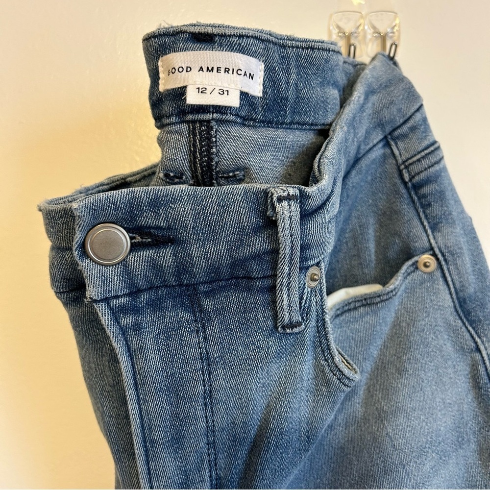 Good American • Good Straight Raw Edge Jeans - Picture 2 of 6